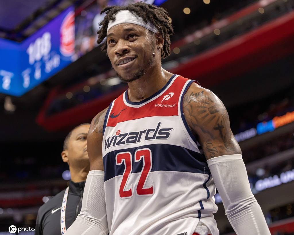 若勇士追不到霍福德 刚刚被裁的霍姆斯将是新选择