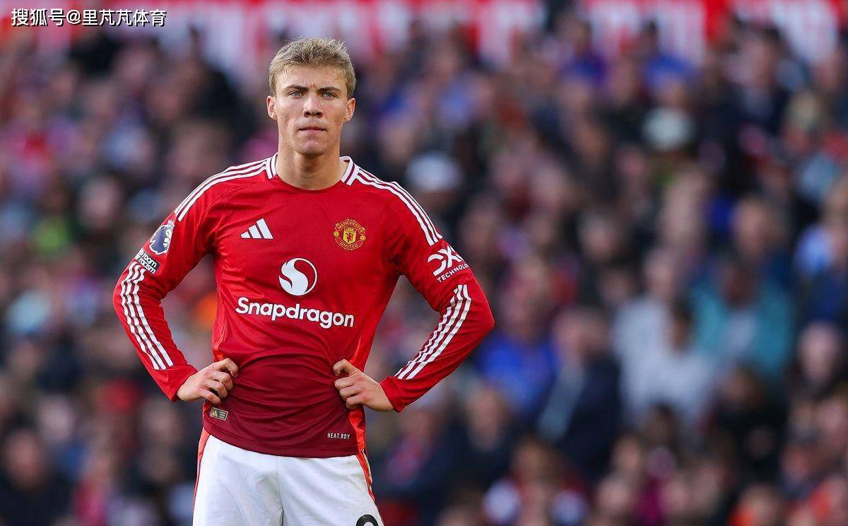 说服曼联后，孔蒂又说服了球员本人：意甲卫冕冠军迎来新9号加入